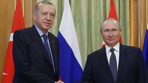 Putin, Erdoğan’ı tebrik etti